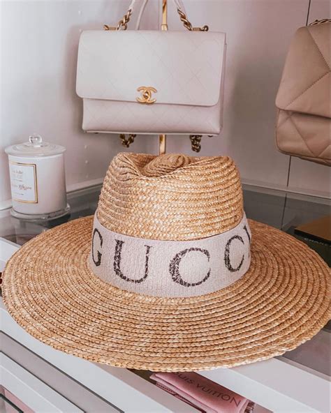 gucci hat beach